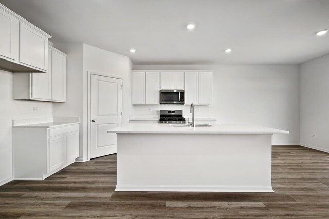 15063 W Oxford Ln, Manhattan, IL 60442 - dining space featuring dark wood-type flooring and recessed lighting