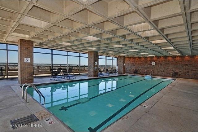 2650 N Lakeview Ave Unit 1603, Chicago, IL 60614 - view of indoor pool