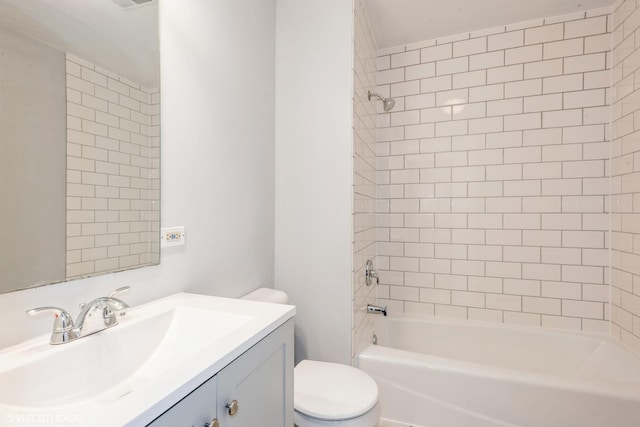 261 N Evergreen Ave, Elmhurst, IL 60126 - bathroom featuring vanity and tub / shower combination