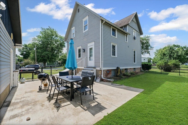 543 E Orleans St, Paxton, IL 60957 - view of patio / terrace with entry steps