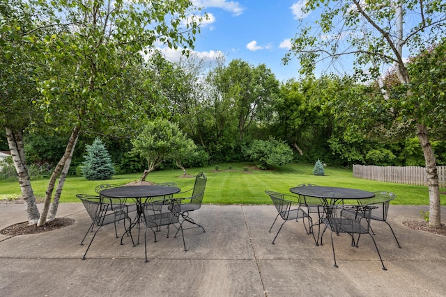 514 Abbeywood Dr, Cary, IL 60013 - view of patio with outdoor dining area