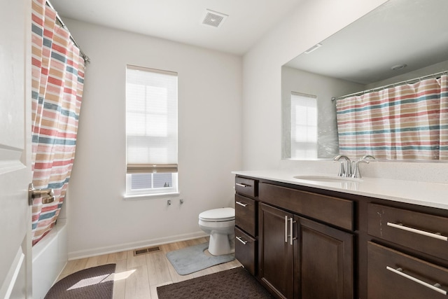 153 N Bend Way, Elgin, IL 60124 - full bath with vanity, wood finished floors, and shower / tub combo with curtain