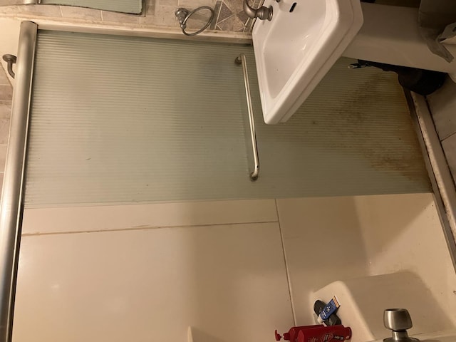 1403 Barberry Ln, Round Lake Beach, IL 60073 - view of bathroom