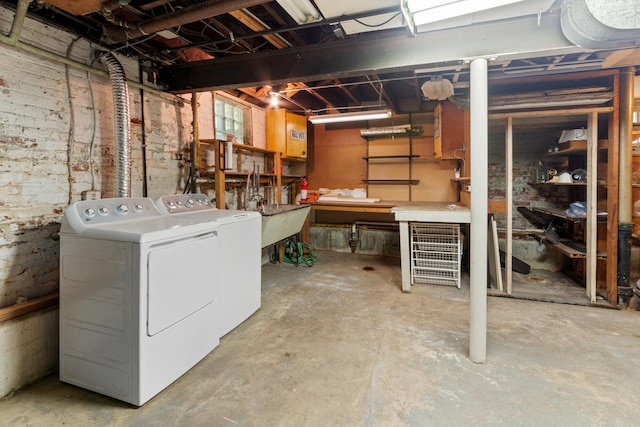 1123 Linden Ave, Wilmette, IL 60091 - basement featuring washer and clothes dryer and a sink
