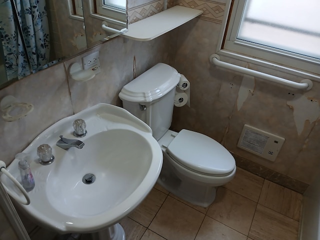 4936 S Karlov Ave, Chicago, IL 60632 - bathroom with tile patterned floors and a shower with shower curtain