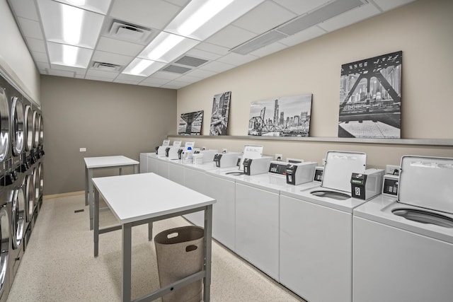 88 W Schiller St Unit 904, Chicago, IL 60610 - community laundry with washer and dryer and stacked washer / drying machine