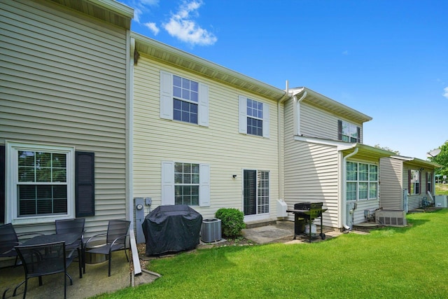 1484 Joshel Ct, Geneva, IL 60134 - rear view of house featuring a yard and a patio area
