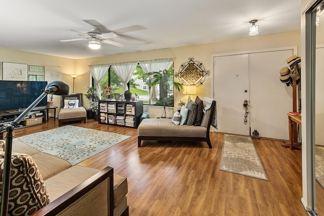 770 Yosemite Trl, Roselle, IL 60172 - living room with ceiling fan and wood finished floors