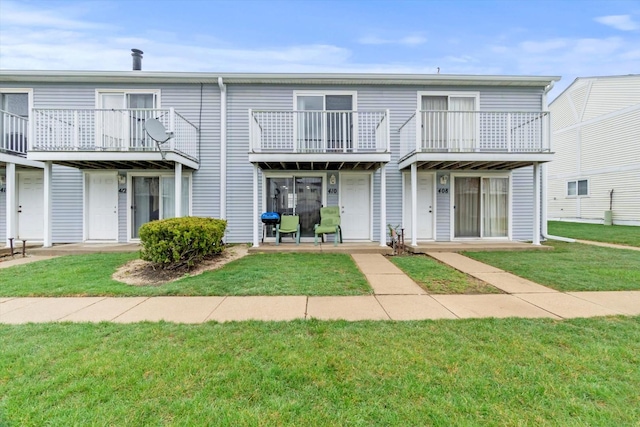 410 Meadow Green Ln, Round Lake, IL 60073 - photo 1