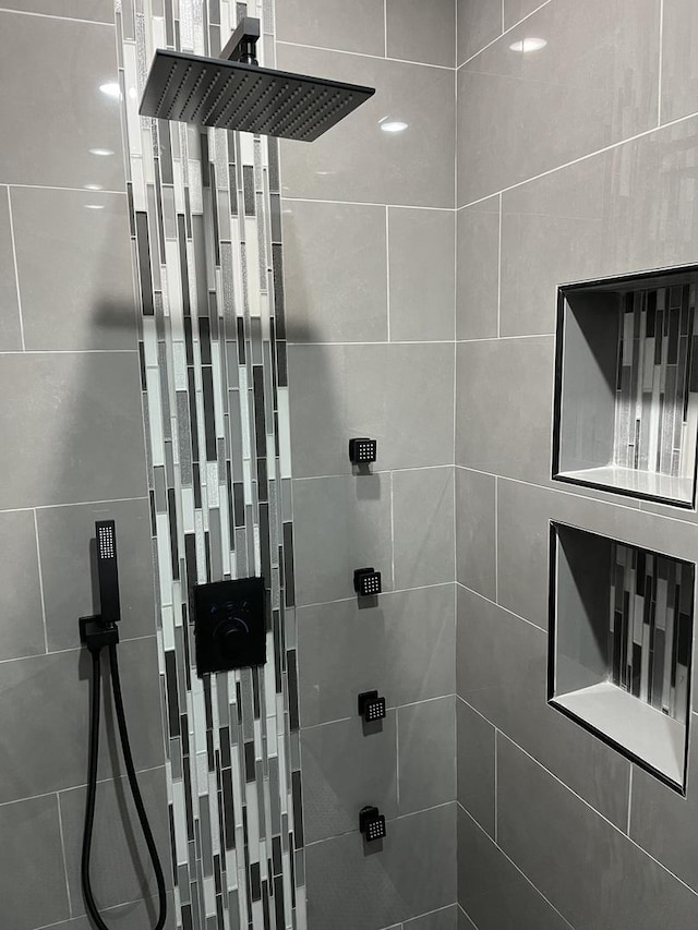4629 S Langley Ave, Chicago, IL 60653 - view of bathroom
