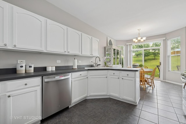 1936 Cobblestone Dr, Carpentersville, IL 60110 - photo 3