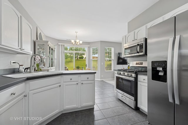 1936 Cobblestone Dr, Carpentersville, IL 60110 - photo 4
