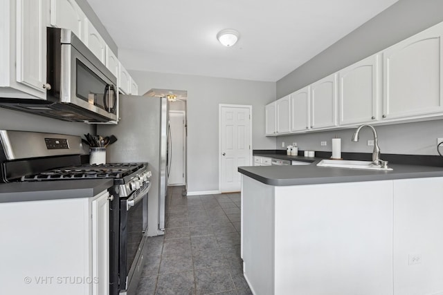 1936 Cobblestone Dr, Carpentersville, IL 60110 - photo 5