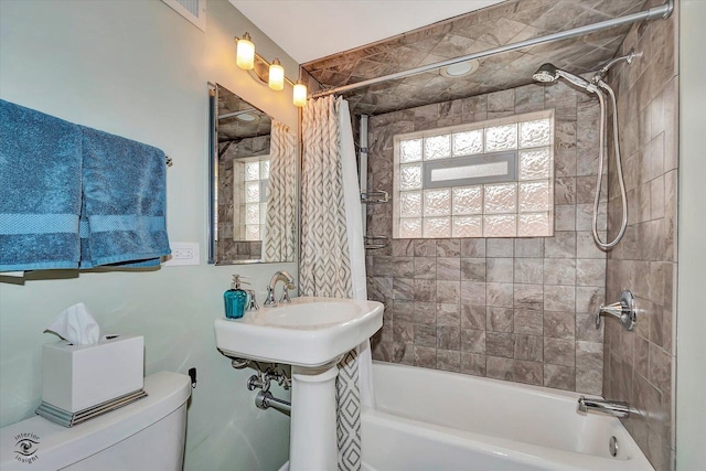 4839 Lamb Dr, Oak Lawn, IL 60453 - full bath featuring shower / tub combo with curtain and toilet