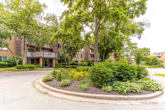 945 E Kenilworth Ave Unit 120, Palatine, IL 60074 - view of building exterior