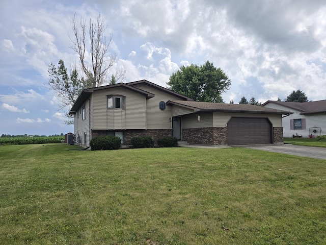 515 W Cherokee Ave, Shabbona, IL 60550 - photo 1
