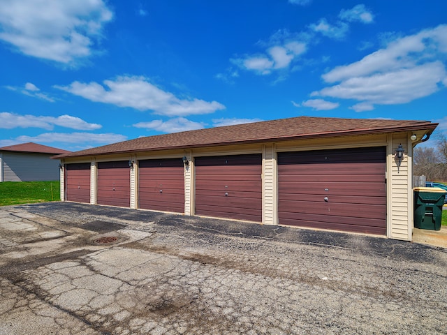 1215 Chalet Rd Unit 200, Naperville, IL 60563 - view of garage