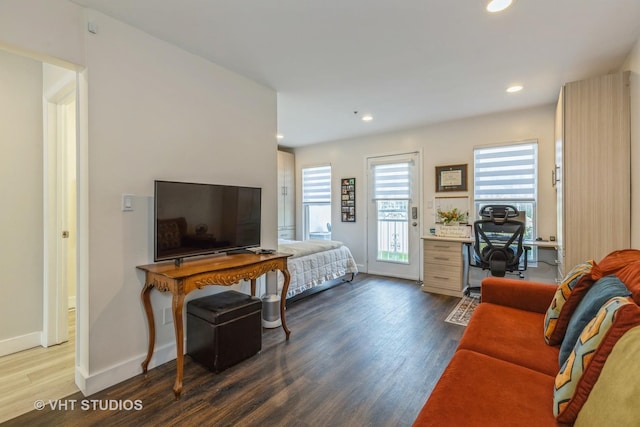 49 W 15th St Unit D, Chicago, IL 60605 - living area featuring wood finished floors and recessed lighting