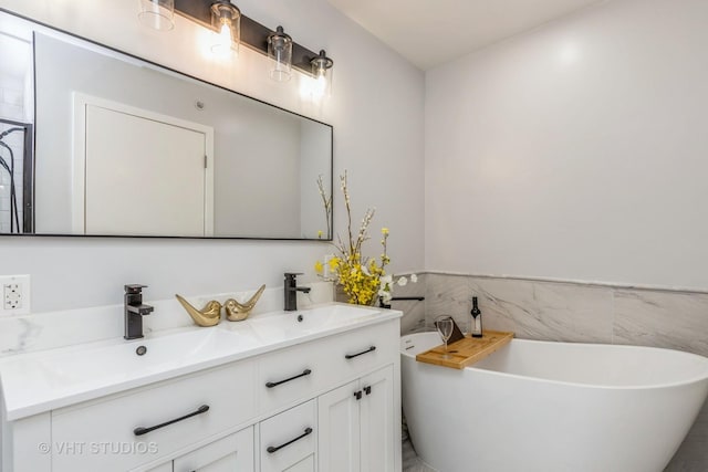 49 W 15th St Unit D, Chicago, IL 60605 - full bathroom featuring double vanity and a freestanding tub