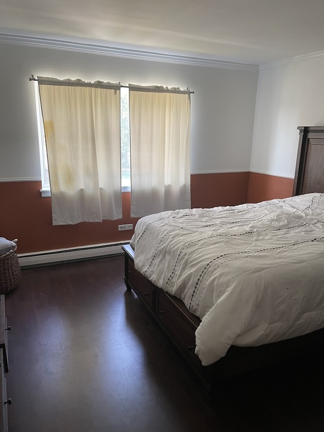 100 W Park Circle Dr Unit 2I, Wheaton, IL 60187 - bedroom with baseboard heating, ornamental molding, and wood finished floors