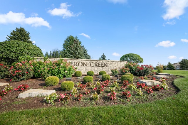 1826 Joseph Sixbury St, Sycamore, IL 60178 - view of community / neighborhood sign