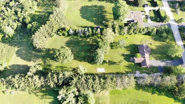 1270 Benson Ln, Green Oaks, IL 60048 - photo 17