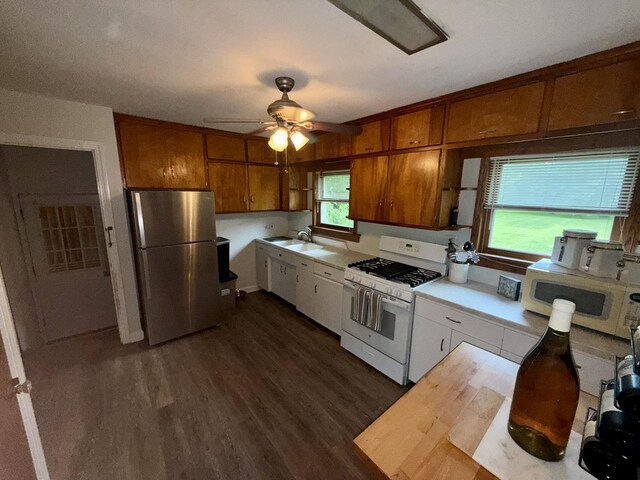 1270 Benson Ln, Green Oaks, IL 60048 - photo 3