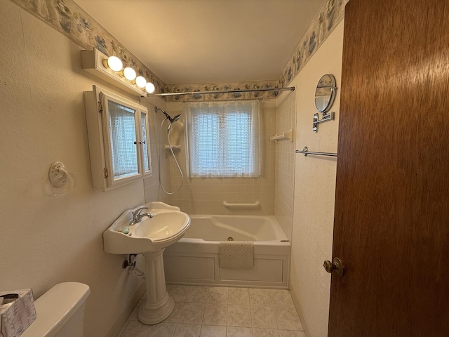 215 Krotiak Rd, Park Forest, IL 60466 - bathroom featuring shower / tub combination and tile patterned floors
