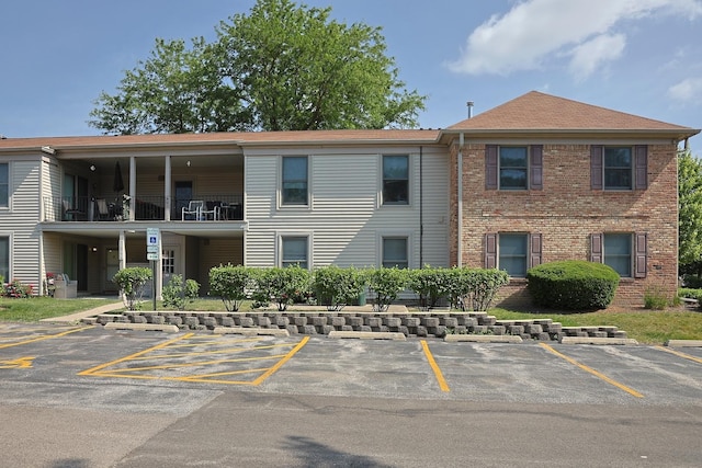 1700 Fayette Walk Unit E, Hoffman Estates, IL 60195 - view of property with uncovered parking