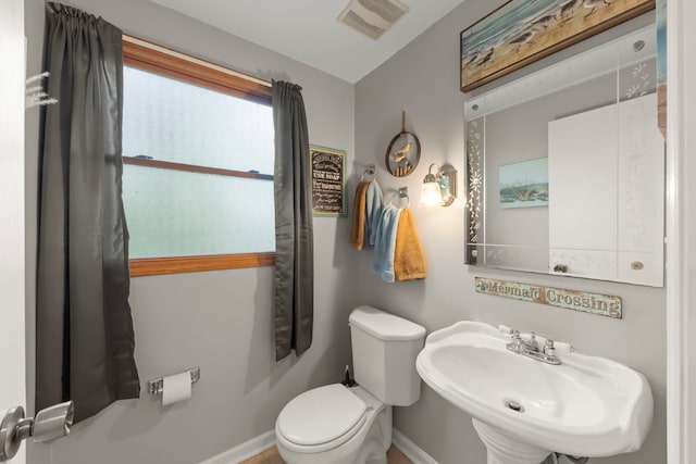 573 Surryse Rd, Lake Zurich, IL 60047 - bathroom featuring a sink and toilet