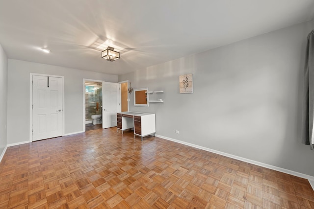 573 Surryse Rd, Lake Zurich, IL 60047 - unfurnished living room featuring baseboards