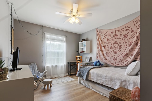60 Linden Rd, Lake Zurich, IL 60047 - bedroom with light wood-style flooring and a ceiling fan