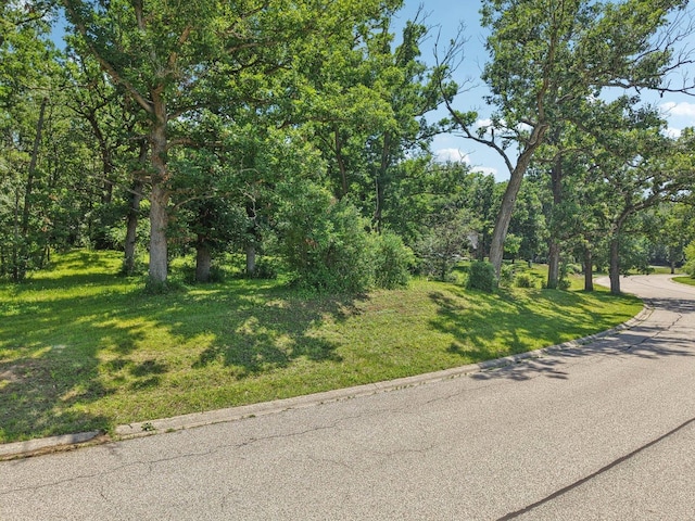 1701 Mason Corte Dr, Lakemoor, IL 60051