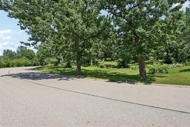 1701 Mason Corte Dr, Lakemoor, IL 60051