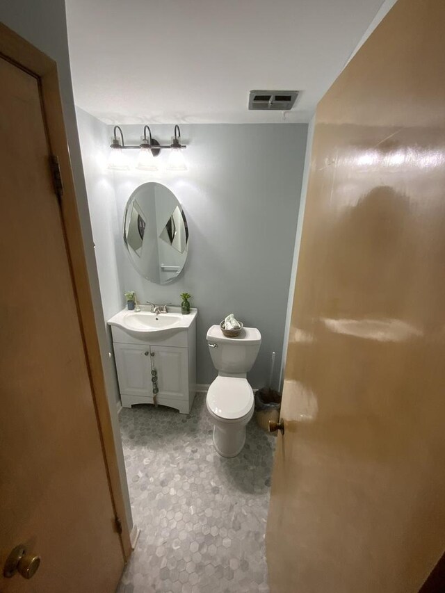 14441 Dante Ave, Dolton, IL 60419 - half bath featuring vanity and toilet