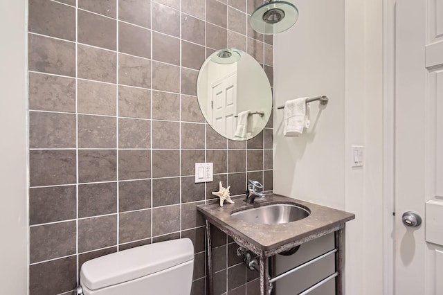 1622 W Ontario St Unit 1E, Chicago, IL 60622 - half bathroom featuring a sink and tile walls