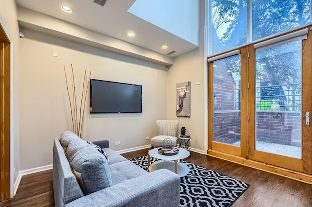 1622 W Ontario St Unit 1E, Chicago, IL 60622 - living room featuring wood finished floors and recessed lighting