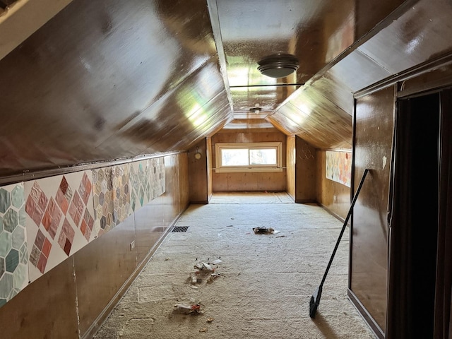 7022 S Claremont Ave, Chicago, IL 60636 - additional living space with vaulted ceiling