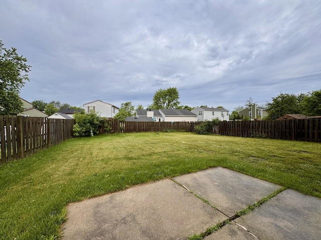 20552 S Frankfort Square Rd, Frankfort, IL 60423 - fenced backyard with a patio and a residential view