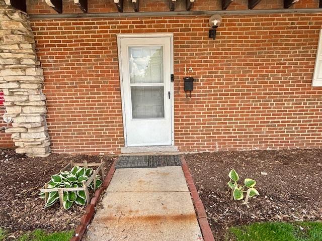 1915 Whitechapel Dr Unit 1A, Mount Prospect, IL 60056 - photo 1