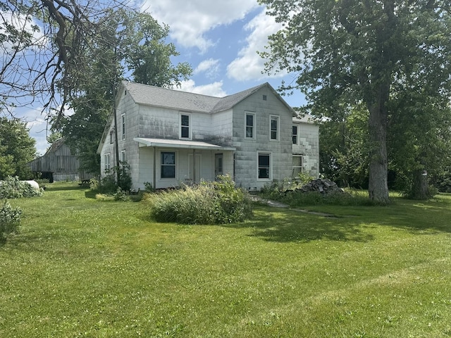 7915 N 4100 E Rd, Saybrook, IL 61770 - back of house with a yard