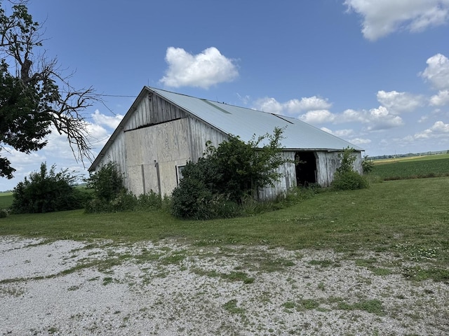 7915 N 4100 E Rd, Saybrook, IL 61770 - view of barn with a lawn