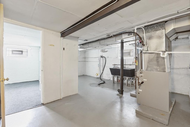 6000 S Mayfield Ave, Chicago, IL 60638 - unfinished below grade area with heating unit