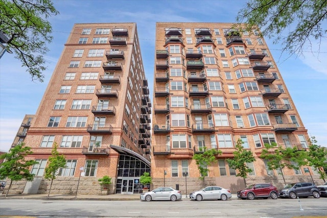 500 S Clinton St Unit 527, Chicago, IL 60607 - view of apartment building / complex