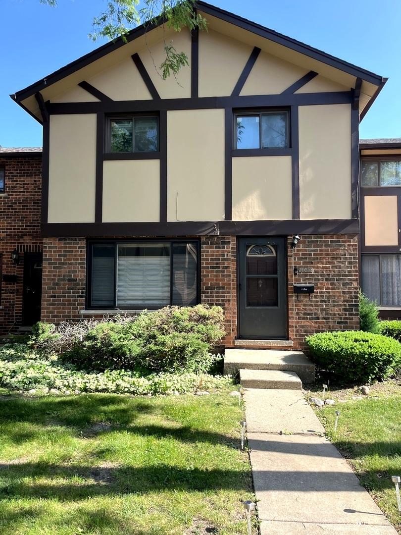 18W266 Standish Ln, Villa Park, IL 60181 - photo 1