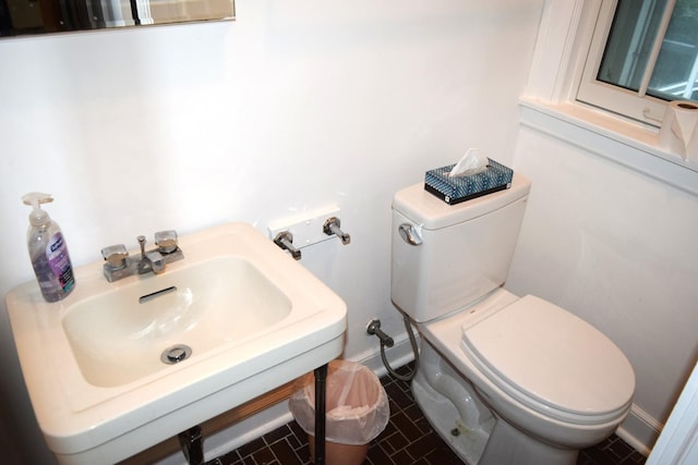 2008 Mcdaniel Ave, Evanston, IL 60201 - bathroom featuring toilet and a sink