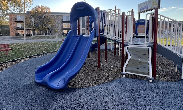 7125 Oconnell Dr Unit 102, Chicago Ridge, IL 60415 - view of community jungle gym