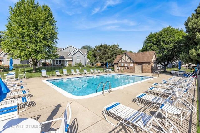2733 Weeping Willow Dr Unit 26-C, Lisle, IL 60532 - community pool featuring a patio area