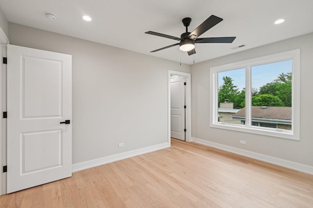 2700 Fontana Dr, Glenview, IL 60025 - spare room with light wood-style flooring, recessed lighting, a ceiling fan, and a smoke detector