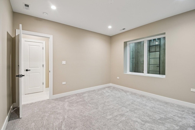 2700 Fontana Dr, Glenview, IL 60025 - carpeted empty room featuring baseboards and recessed lighting